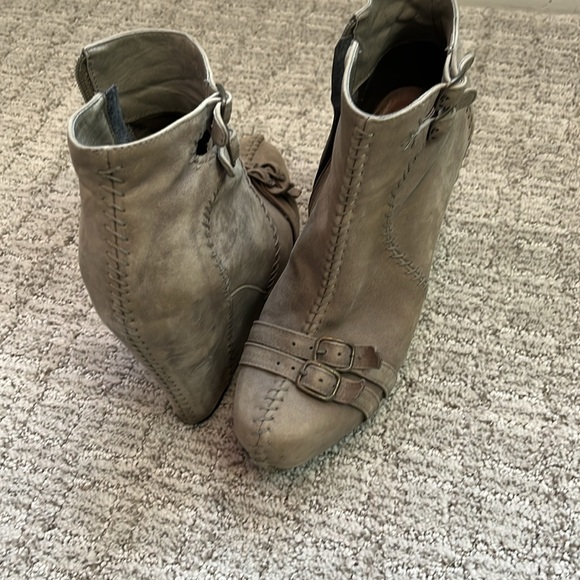 Gray booties - Picture 7 of 8